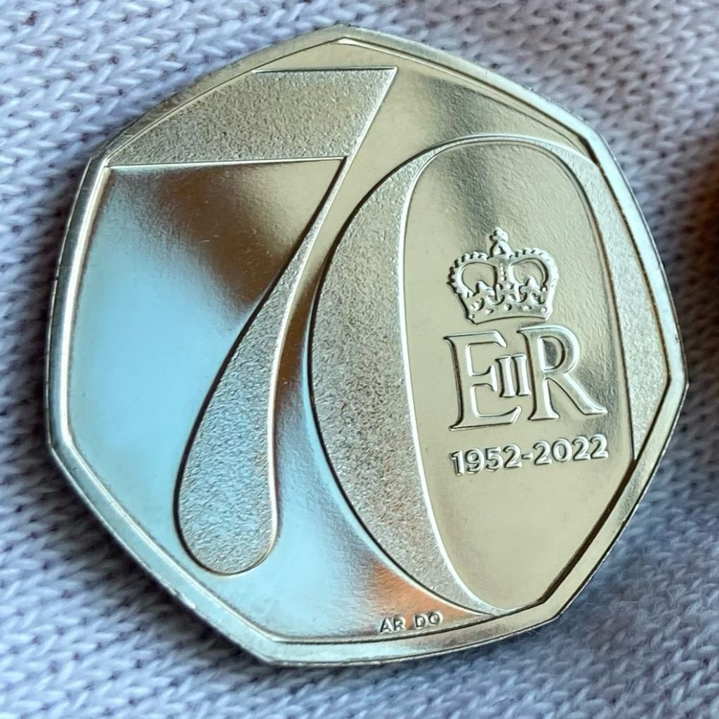 2022 Platinum Jubilee 50p reverse